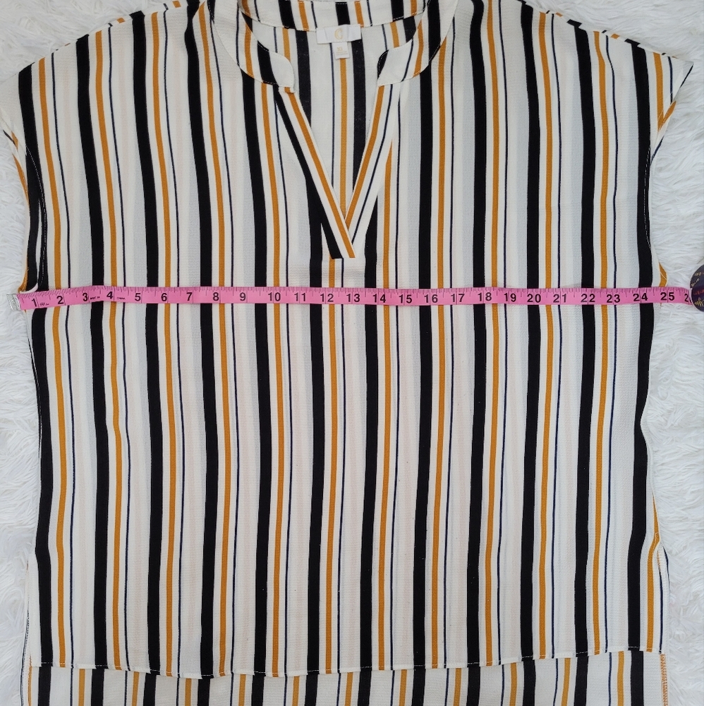 ❤️ 3/$10 High-Low Top - Picture 9 of 10